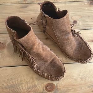 Minnetonka tan ankle boots